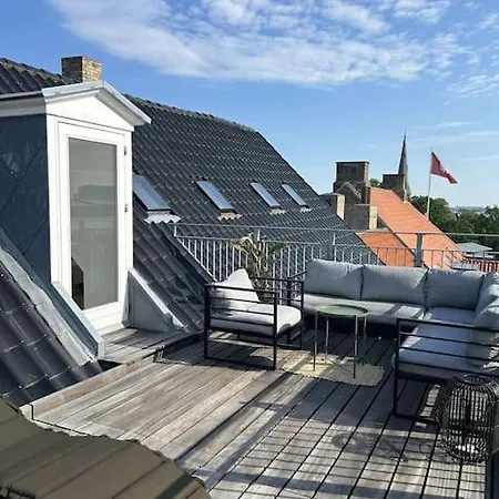 Kings Apt, Doublex W Water View & Private Terrasse 아파트